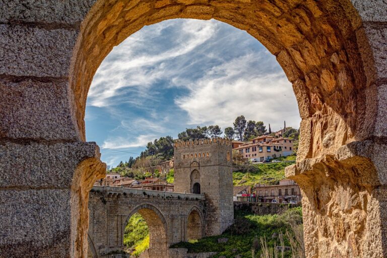 Spain Had a Jewish Golden Age — These Streets Still Remember